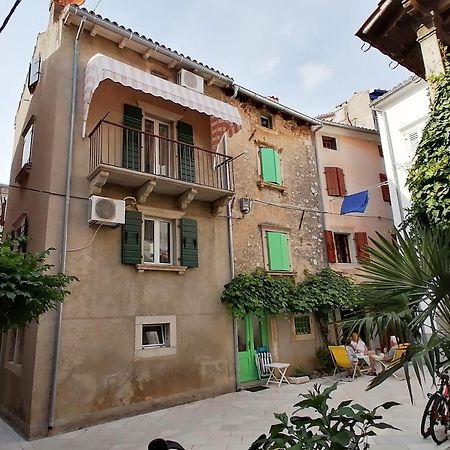 Apartment Veli Dvor 茨雷斯 外观 照片