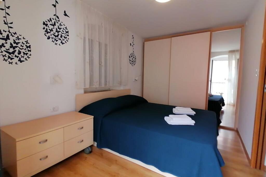 Apartment Veli Dvor 茨雷斯 外观 照片