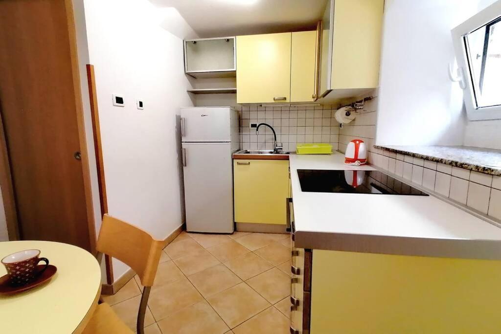 Apartment Veli Dvor 茨雷斯 外观 照片