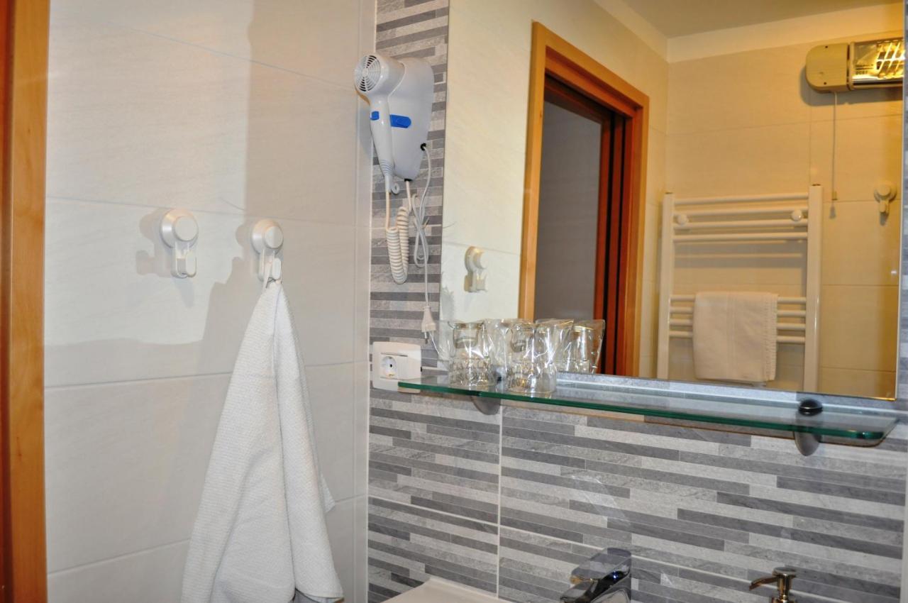 Apartment Veli Dvor 茨雷斯 外观 照片