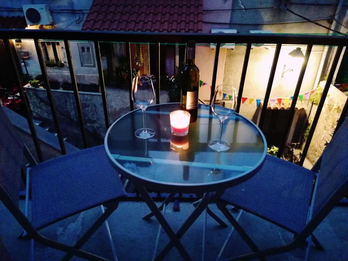 Apartment Veli Dvor 茨雷斯 外观 照片